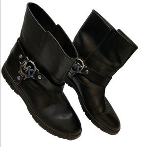 MICHAEL KORS WOMEN’S LEATHER ANKLE BOOTS